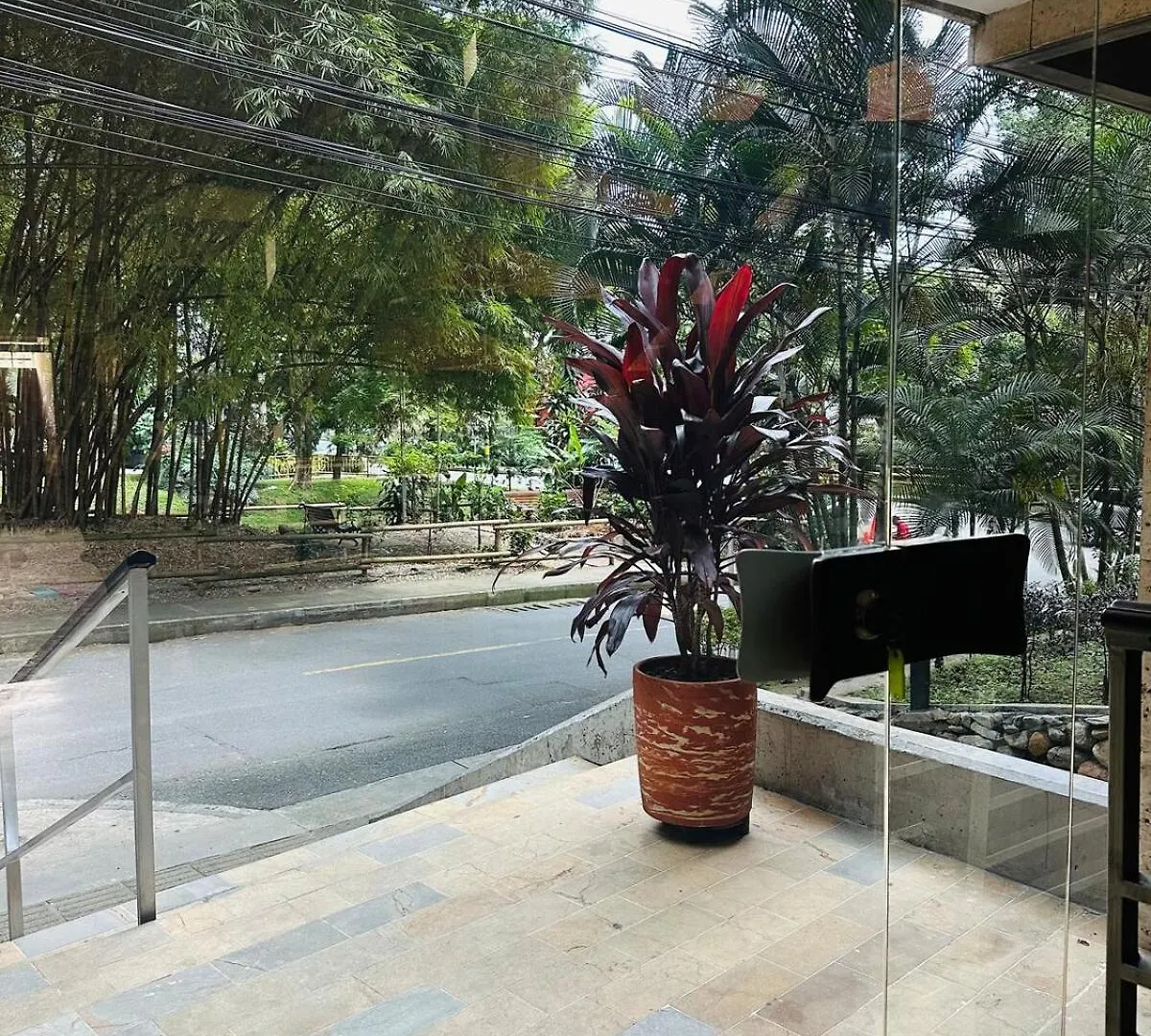 Apartamento 5 Minuto Parque Del Poblado Caminando Medellin 0*,