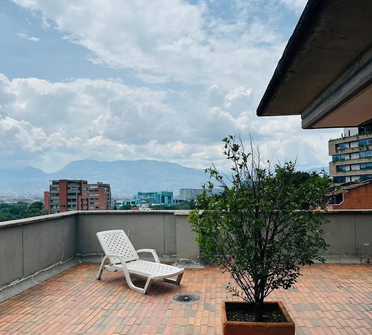 Apartamento 5 Minuto Parque Del Poblado Caminando Medellin