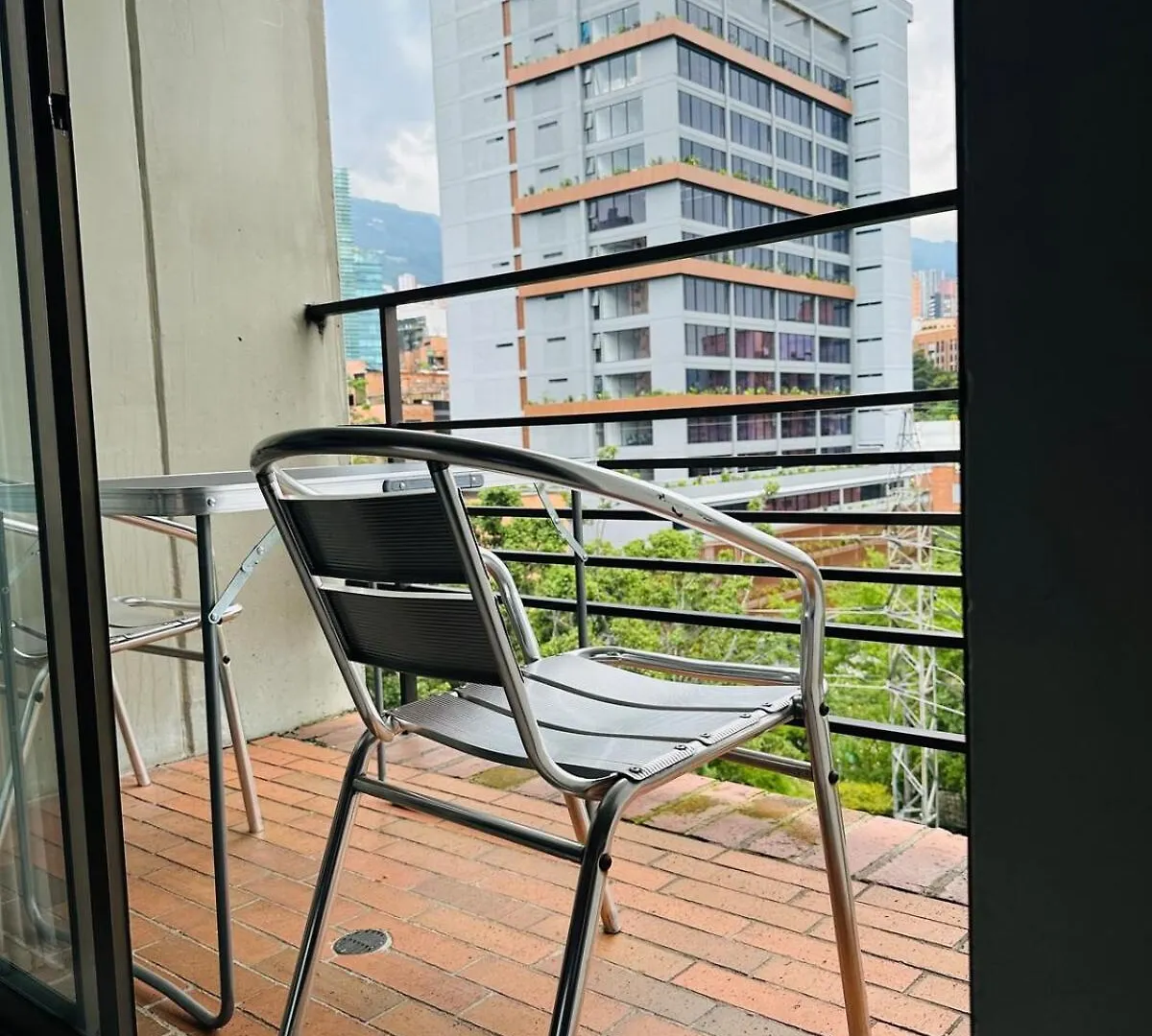 Apartamento 5 Minuto Parque Del Poblado Caminando Medellin