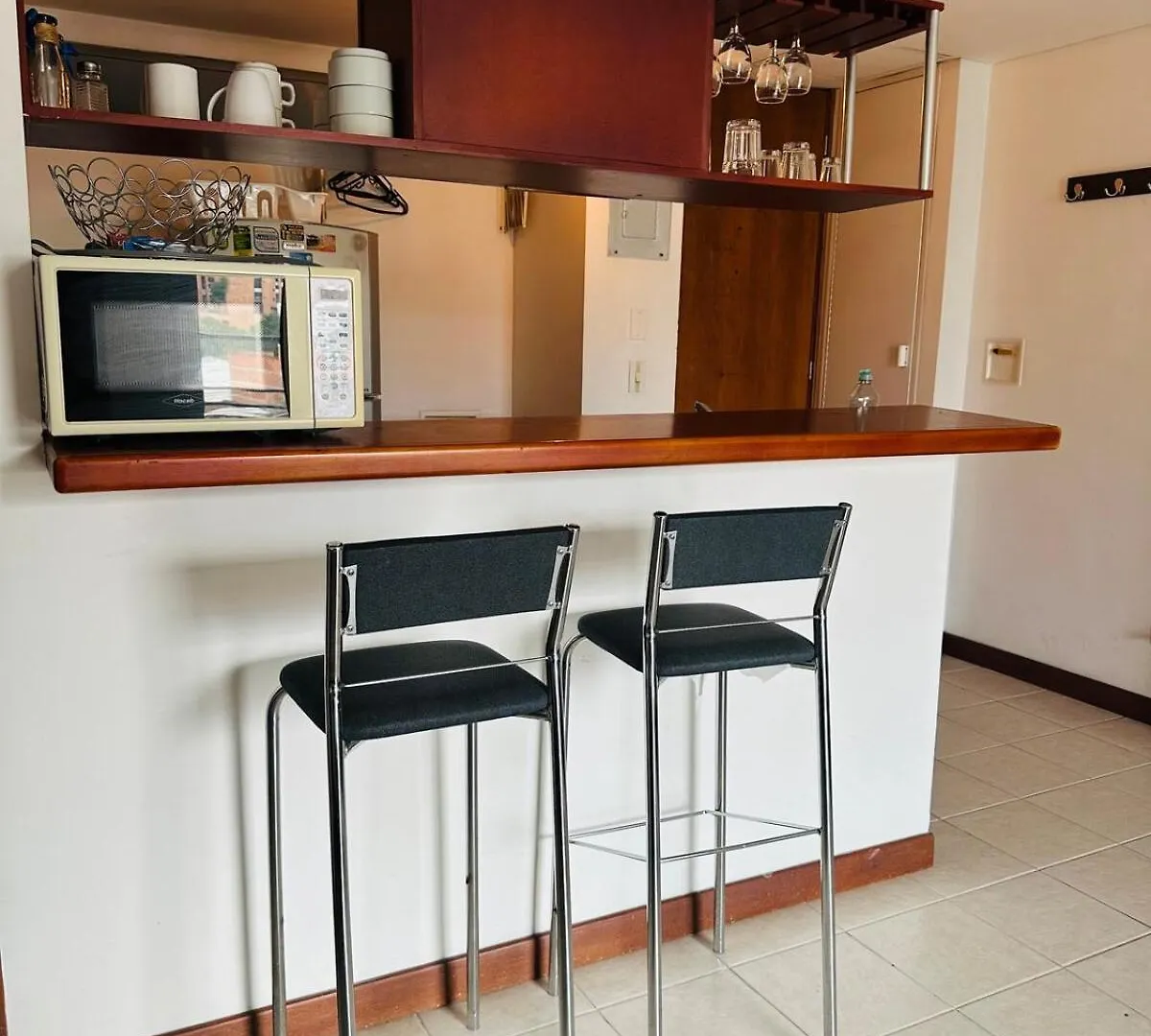 Apartamento 5 Minuto Parque Del Poblado Caminando Medellin 0*,  Colombia