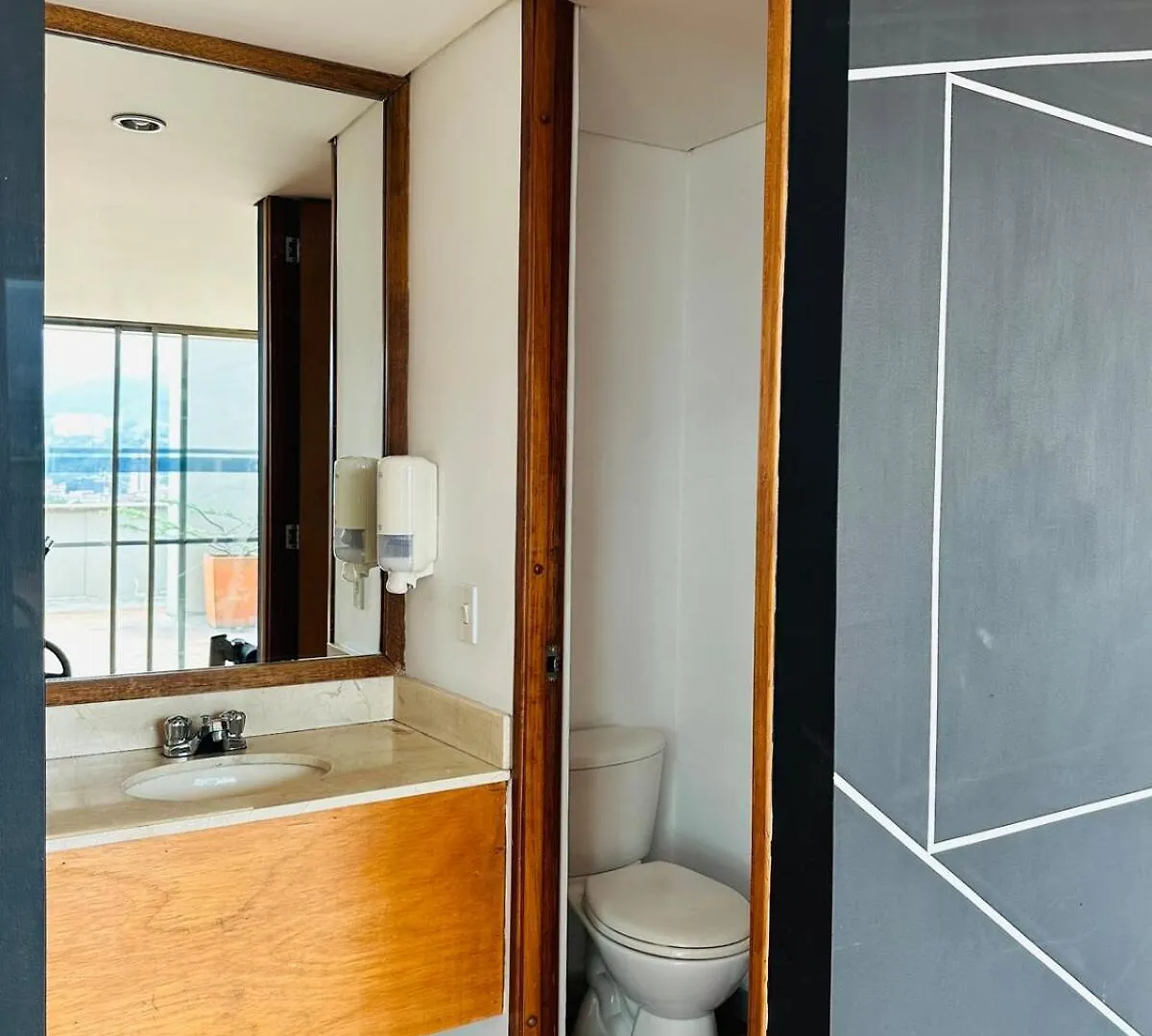 Apartamento 5 Minuto Parque Del Poblado Caminando Medellin Apartment
