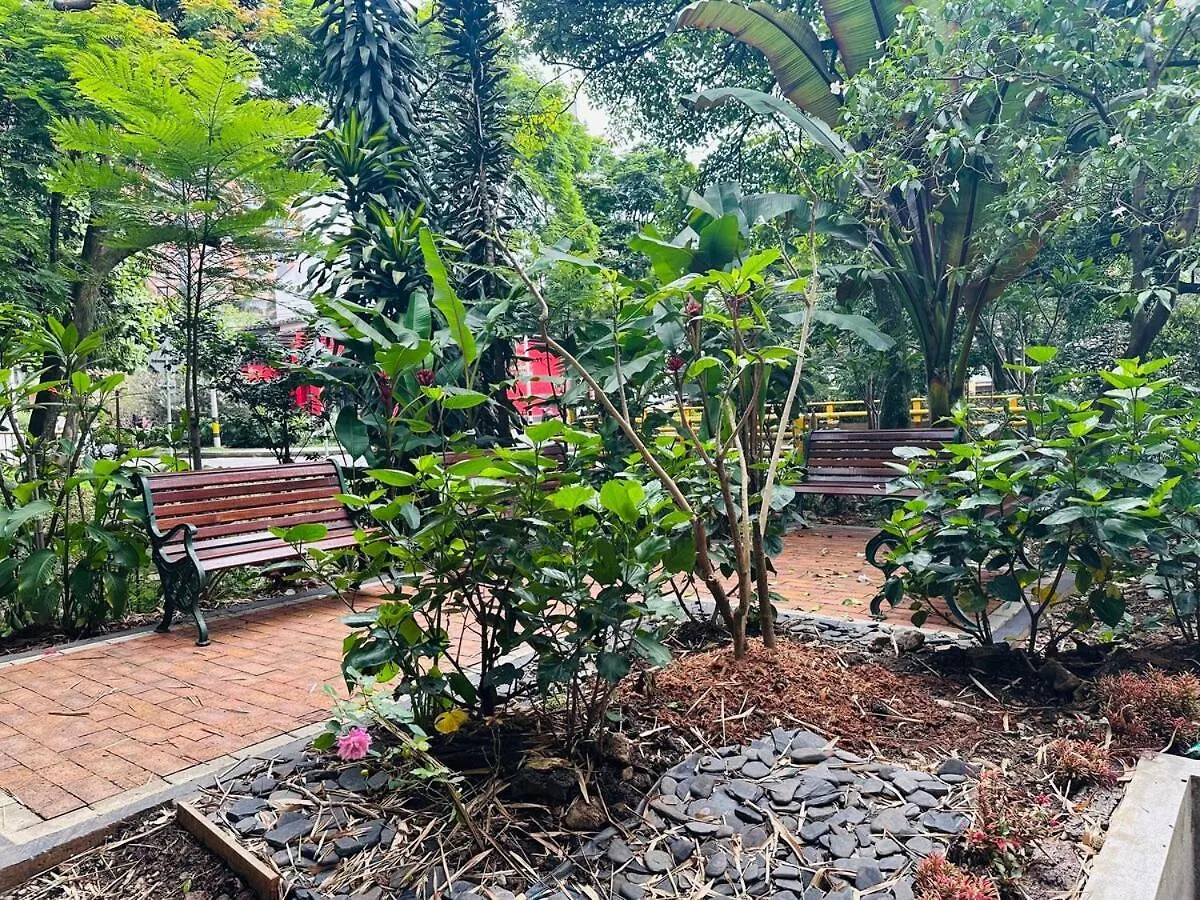 Apartamento 5 Minuto Parque Del Poblado Caminando Medellin